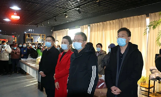 参会的中方领导.jpg